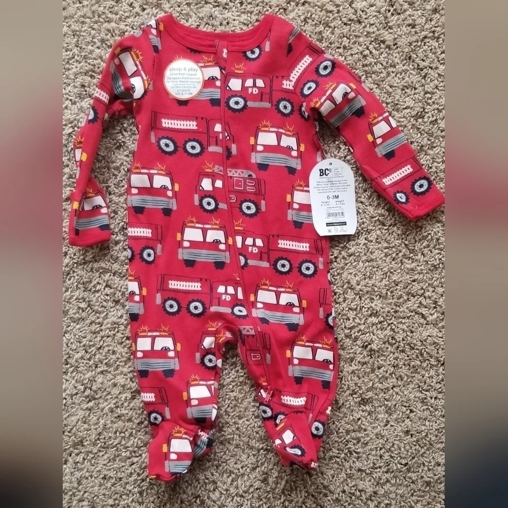 Multibrand 3M Three Piece Onesie Set.